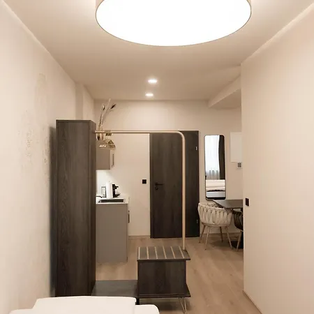 Lavilo Main Square 公寓式酒店 *