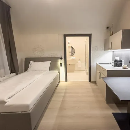 Lavilo Center Apartmanhotel 3*