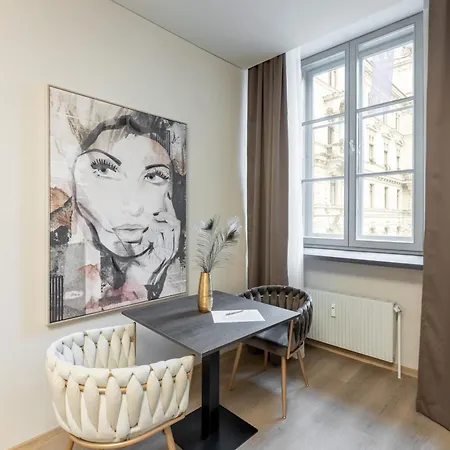 Lavilo Aparthotel 3*