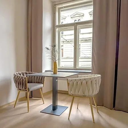 Apartmanhotel Lavilo Center Graz