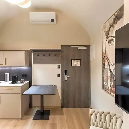 Lavilo Center Apartmanhotel