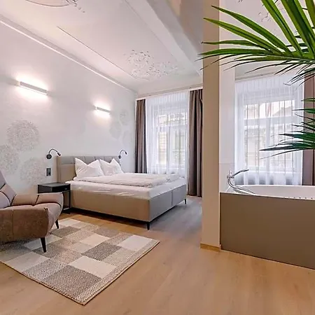 Apartmanhotel Lavilo Center 3*
