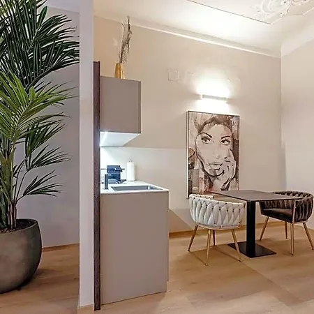 Lavilo Center 3*