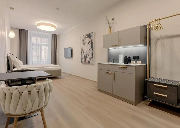 Apart Otel Lavilo Center Graz