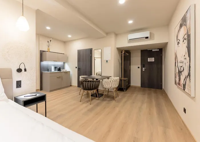 Lavilo Center 3* Graz